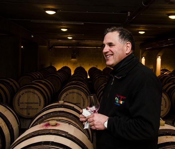 Jean-Marc MORON, régisseur du Domaine des Hospices de Nuits-Saint-Georges avant les enchères 